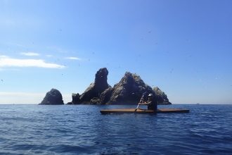 Kayaking by Les Etacs